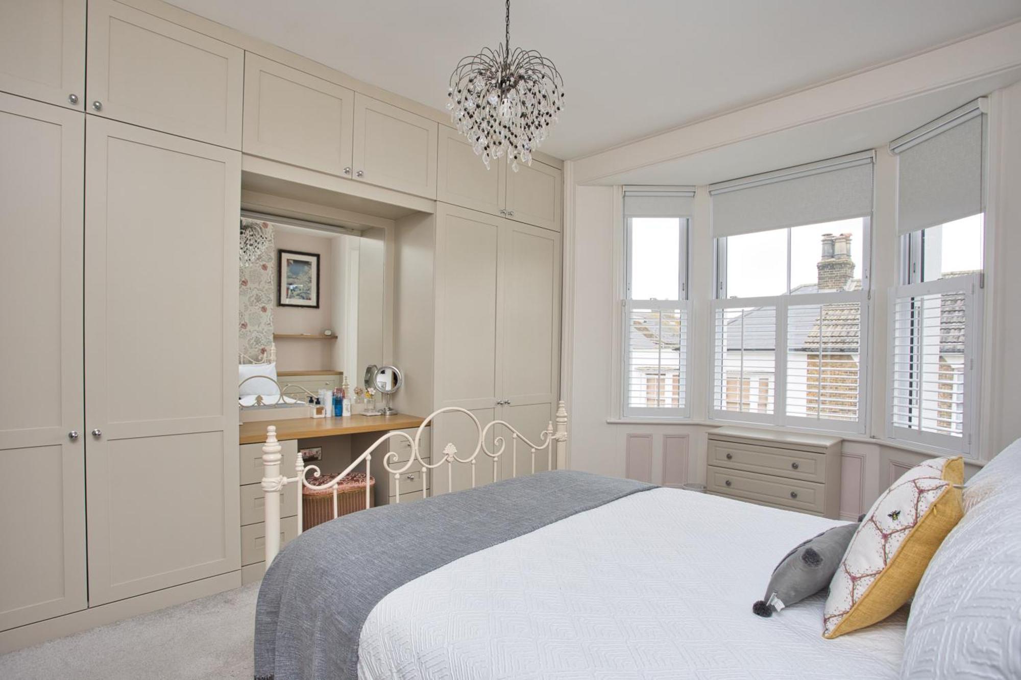 Spacious Seaside Escape In The Heart Of Deal, 4 Mins From The Beach Bagian luar foto