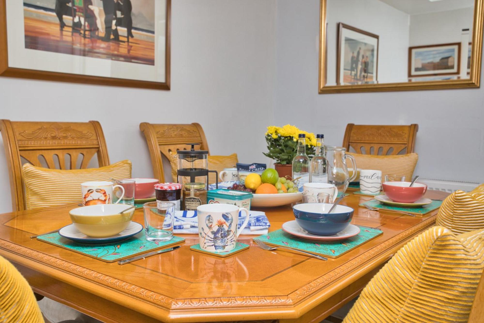 Spacious Seaside Escape In The Heart Of Deal, 4 Mins From The Beach Bagian luar foto