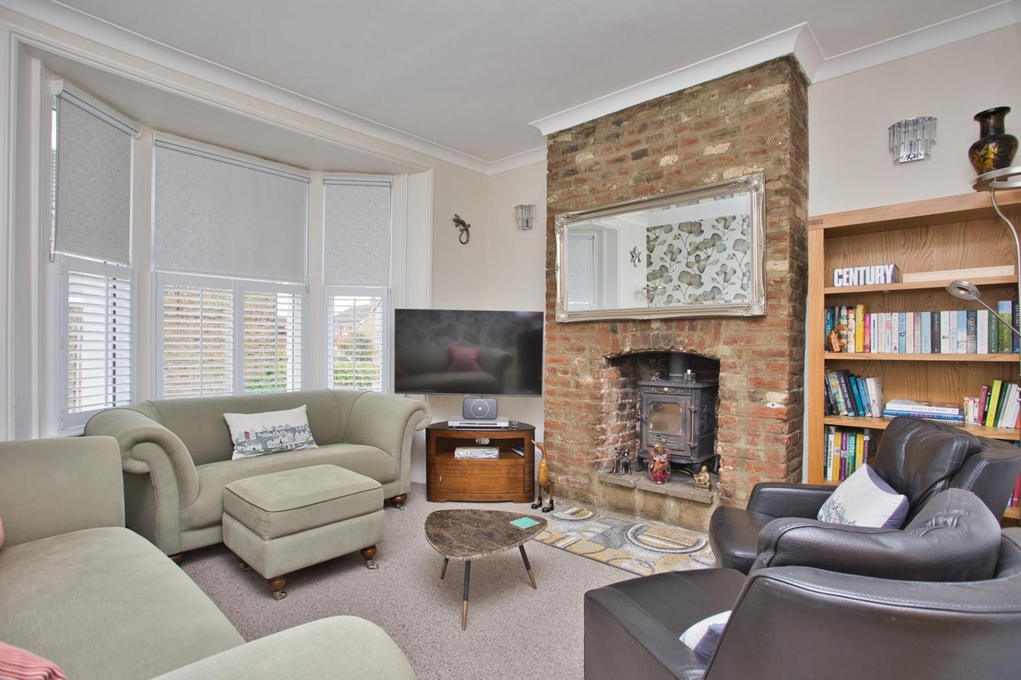 Spacious Seaside Escape In The Heart Of Deal, 4 Mins From The Beach Bagian luar foto